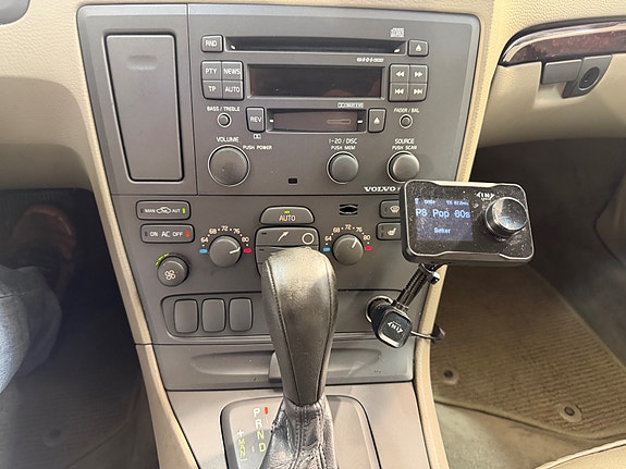 Volvo XC70 28 of 30