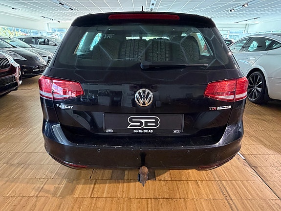 Volkswagen Passat 5 of 22
