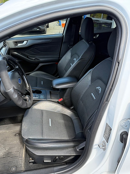 Ford Focus 20 of 30