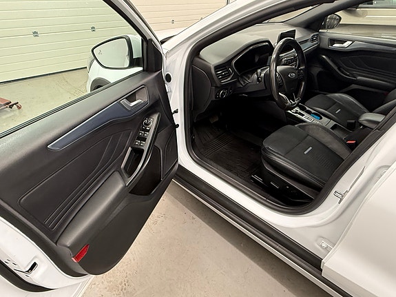 Ford Focus 14 of 30