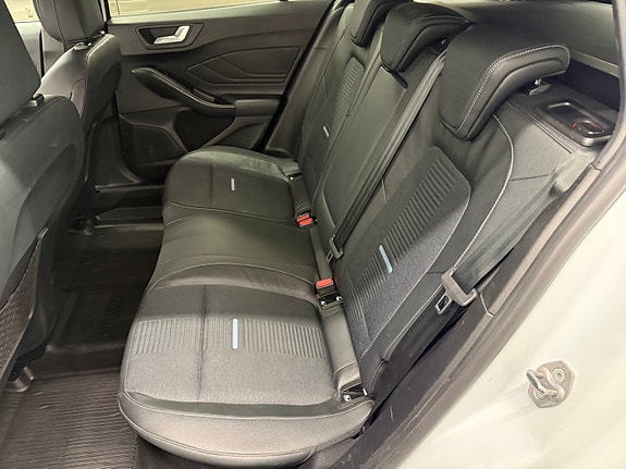 Ford Focus 13 of 30