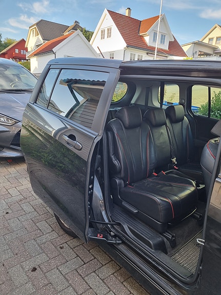 Mazda 5 3 of 5
