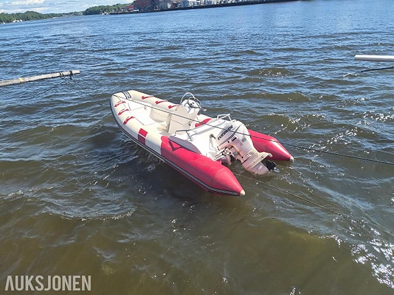 2011 Rib 470 2 of 3