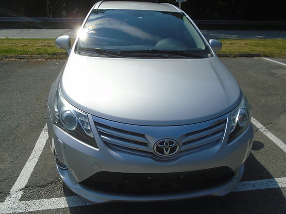 Toyota Avensis 3 of 5