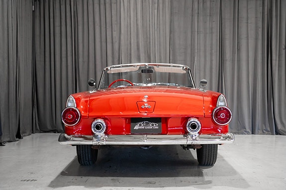 Ford Thunderbird 5 of 5