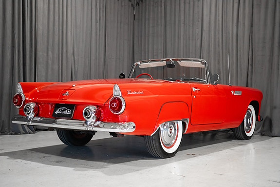 Ford Thunderbird 2 of 5