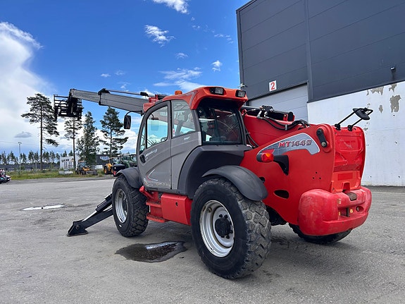 Manitou MT 1440 ST3B, Kun 3826 timer, 2014 modell, 14 meter, Hydraulisk pallegaffel, 4 ton løftekapasitet. 3 of 5