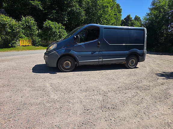 Opel Vivaro 4 of 5