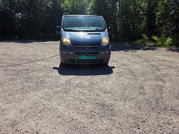 Opel Vivaro 2 of 5