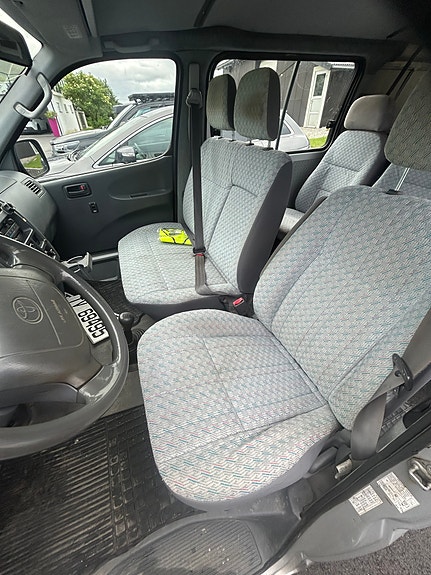 Toyota Hiace Combi 2004 photo 5