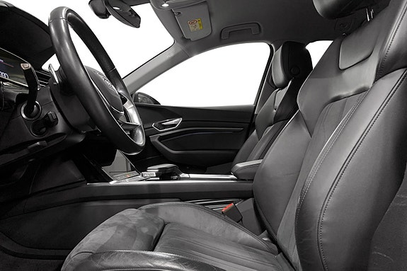 Audi e-tron 9 of 15