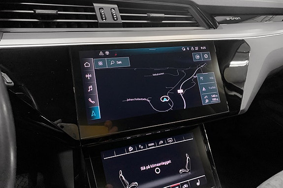 Audi e-tron 12 of 15