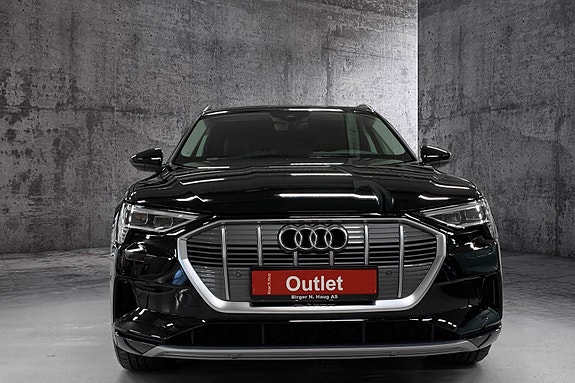 Audi e-tron 6 of 15