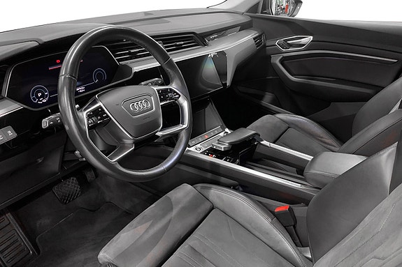 Audi e-tron 2 of 15