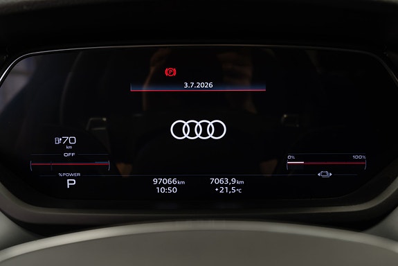 Audi e-tron GT 26 of 30