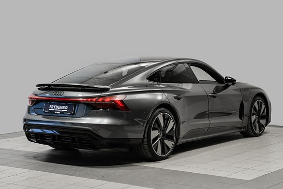 Audi e-tron GT 4 of 30