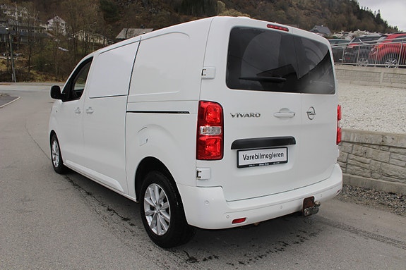 Opel Vivaro 5 of 5