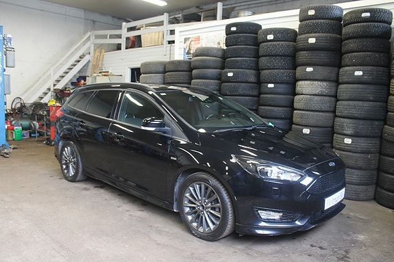 Ford Focus 12 of 18