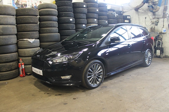Ford Focus 8 of 18