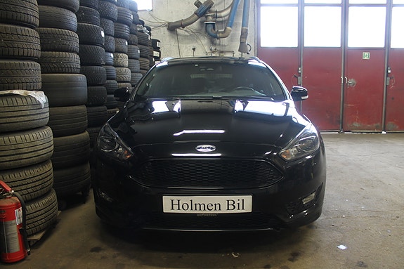 Ford Focus 3 of 18