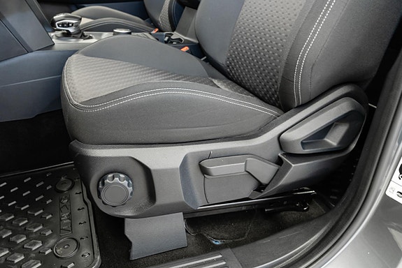 Volkswagen Amarok 12 of 27