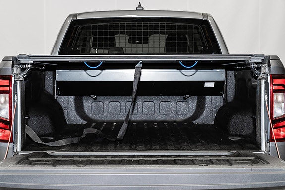 Volkswagen Amarok 8 of 27
