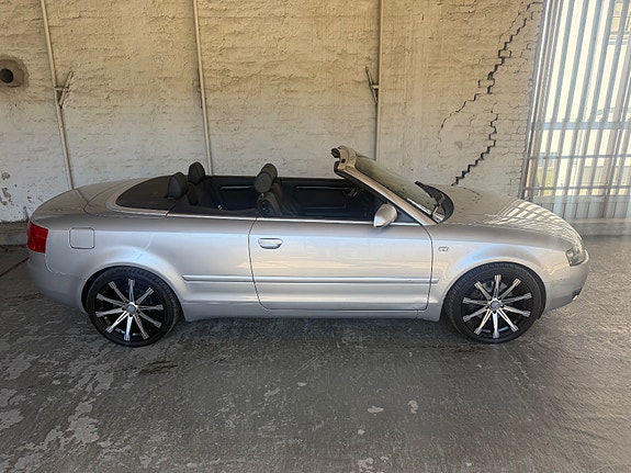 Audi A4 4 of 30
