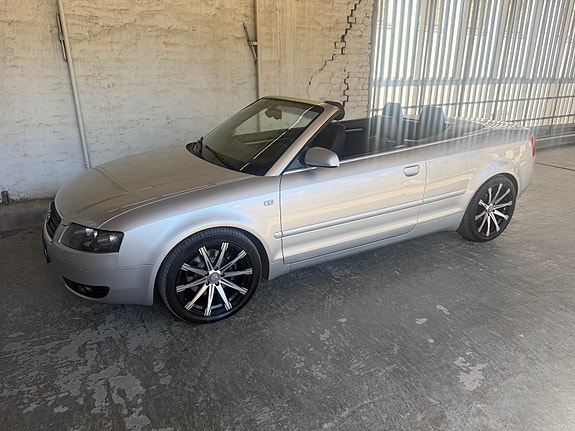 Audi A4 13 of 30
