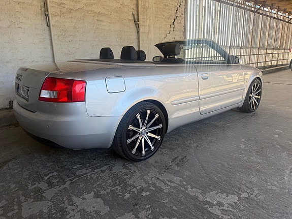 Audi A4 5 of 30