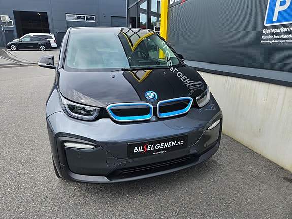 BMW i3 2 of 5