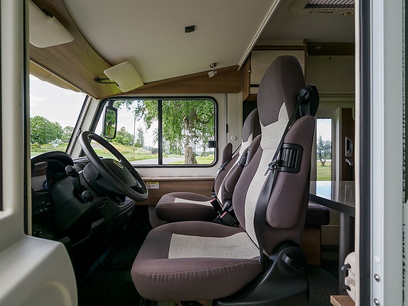 Dethleffs Trend I 7057 | SOLCELLE | SENKESENG | QUEENBED 11 of 30