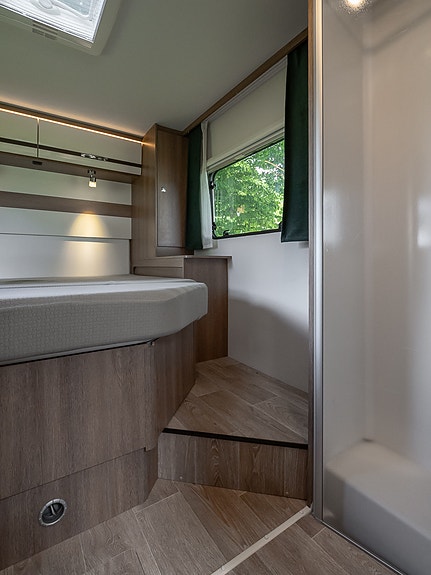 Dethleffs Trend I 7057 | SOLCELLE | SENKESENG | QUEENBED 24 of 30