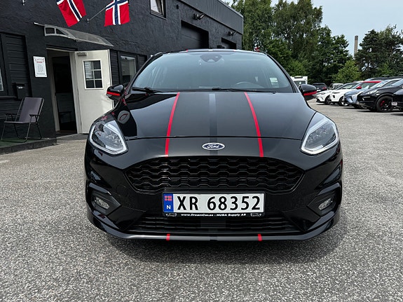 Ford Fiesta 4 of 5