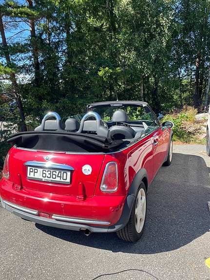 MINI Cooper 2 of 5