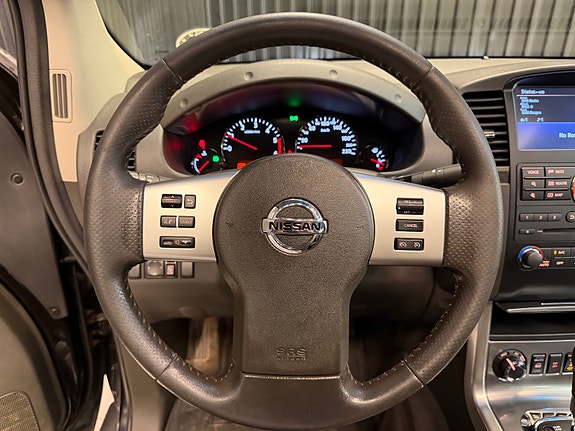 Nissan Navara 26 of 30