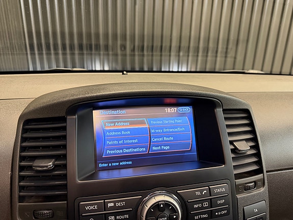 Nissan Navara 25 of 30