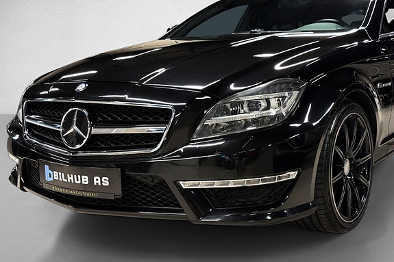Mercedes-Benz CLS63 2 of 5