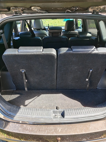 Kia Carens 10 of 17