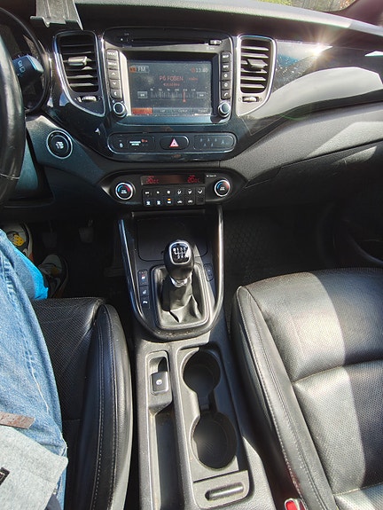 Kia Carens 12 of 17