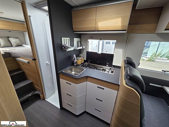 Adria MATRIX PLUS 670 SL - Fiat MultiJet3 140HP (103kW) HD 43H 14 of 30
