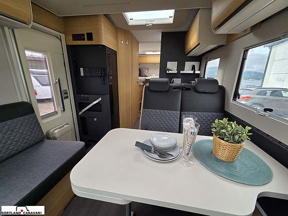 Adria MATRIX PLUS 670 SL - Fiat MultiJet3 140HP (103kW) HD 43H 13 of 30