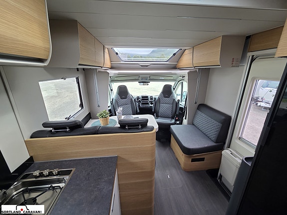 Adria MATRIX PLUS 670 SL - Fiat MultiJet3 140HP (103kW) HD 43H 27 of 30