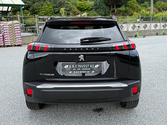 Peugeot e-2008 6 of 24