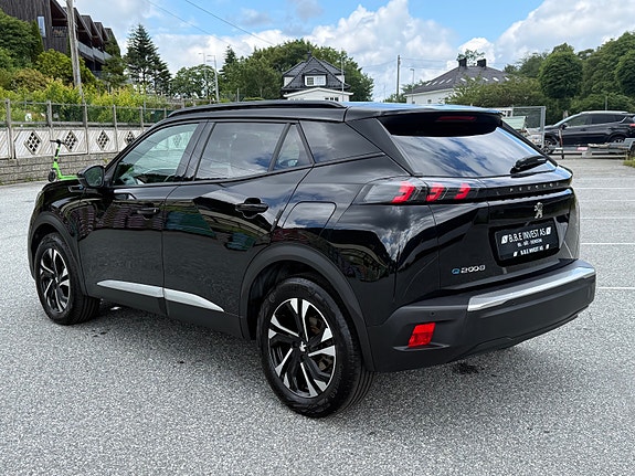 Peugeot e-2008 7 of 24