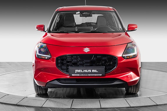 Suzuki Swift 2 of 5