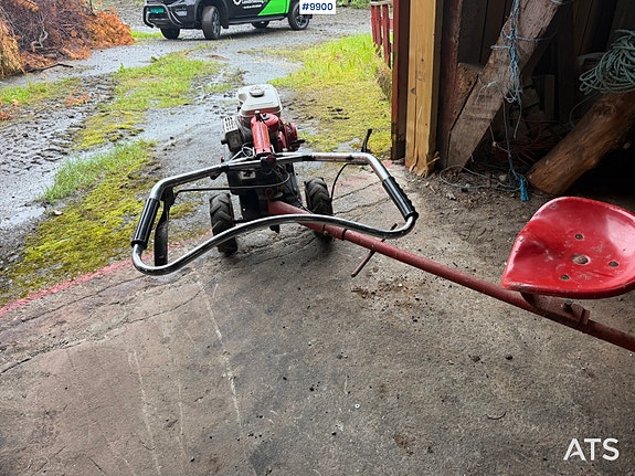 Honda F400 tohjulstraktor m.henger, jordfres og slåmaskin