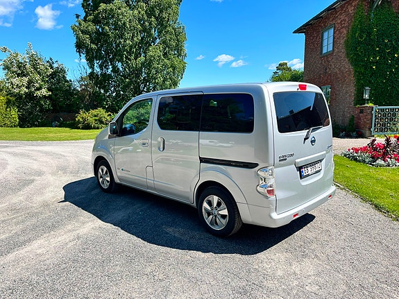 Nissan e-NV200 4 of 14