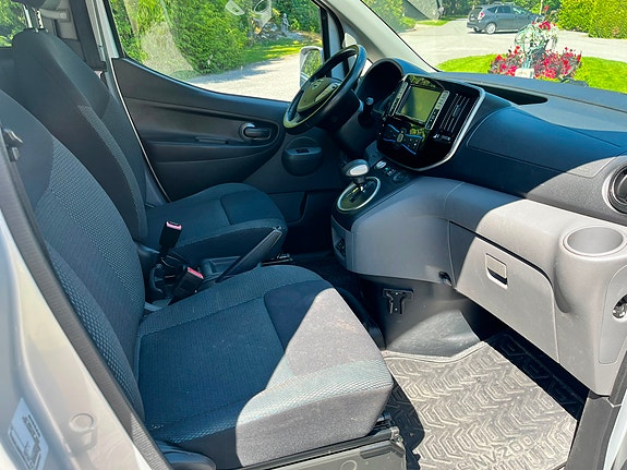 Nissan e-NV200 9 of 14