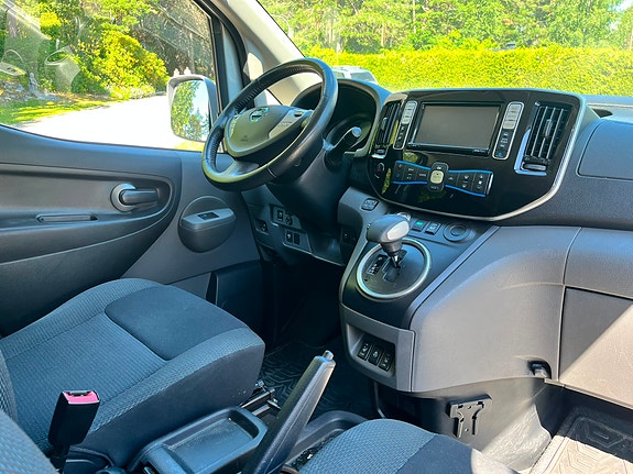 Nissan e-NV200 8 of 14