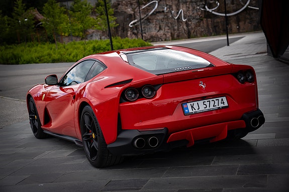 Ferrari 812 Superfast 3 of 5